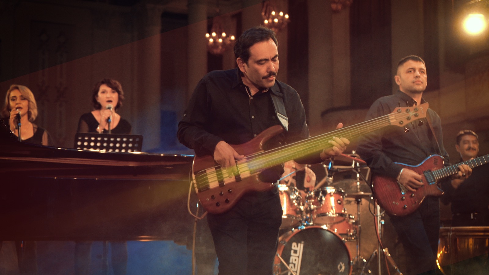 Душанбе песня. Меҳрона. Песни про душанбе. Авесто джаз группа. Концерт фото.