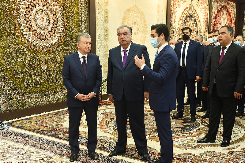 Узбекистан можно открыть. Визит президента РТ В Узбекистан. Колинхои Кайраккум.