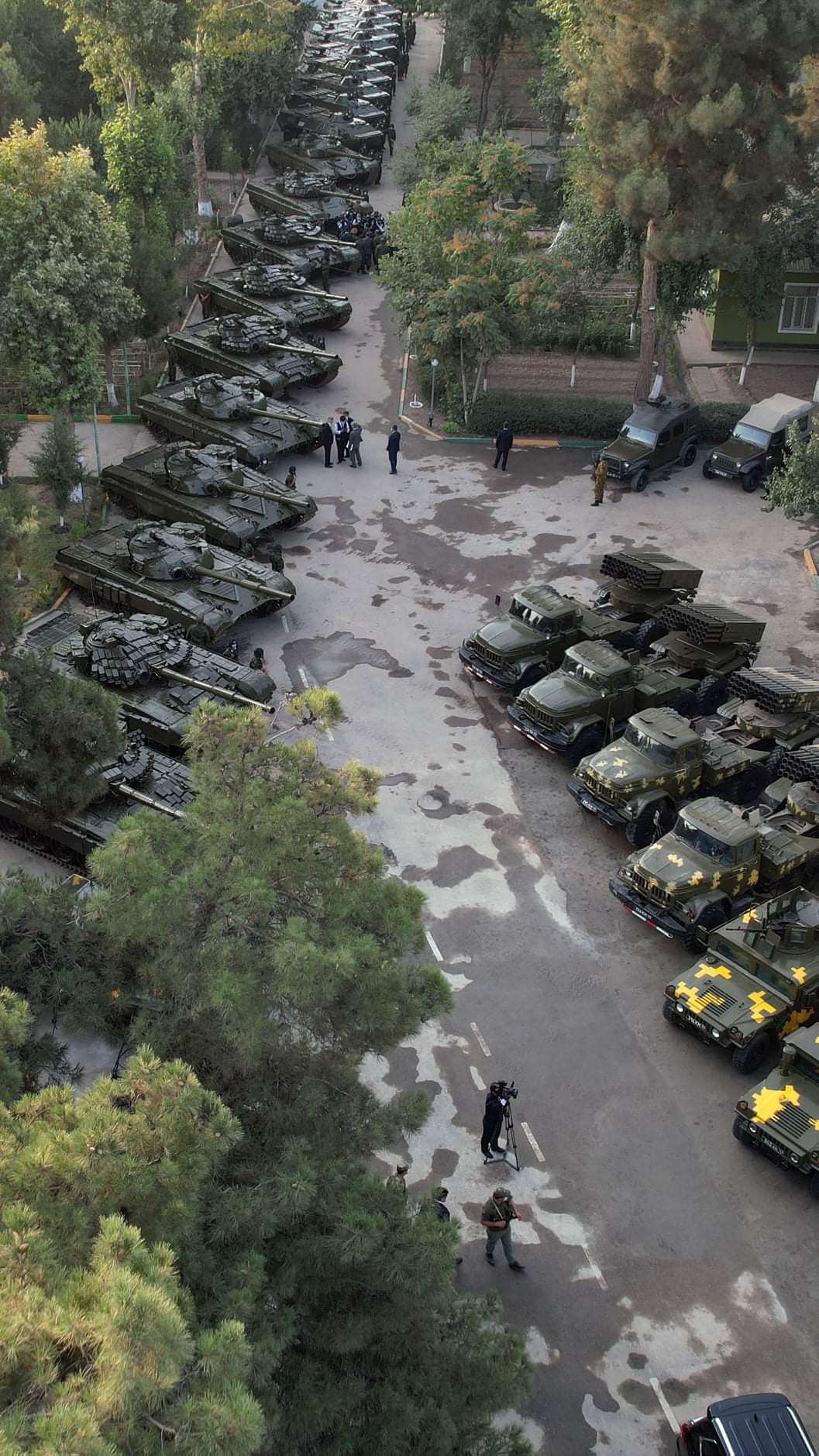 Таджикистан демонструє Талібану військову силу (ФОТО)